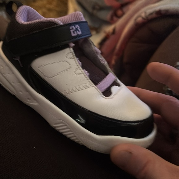 Kids' Sneakers with Number 23 Detail - Picture 1 of 2